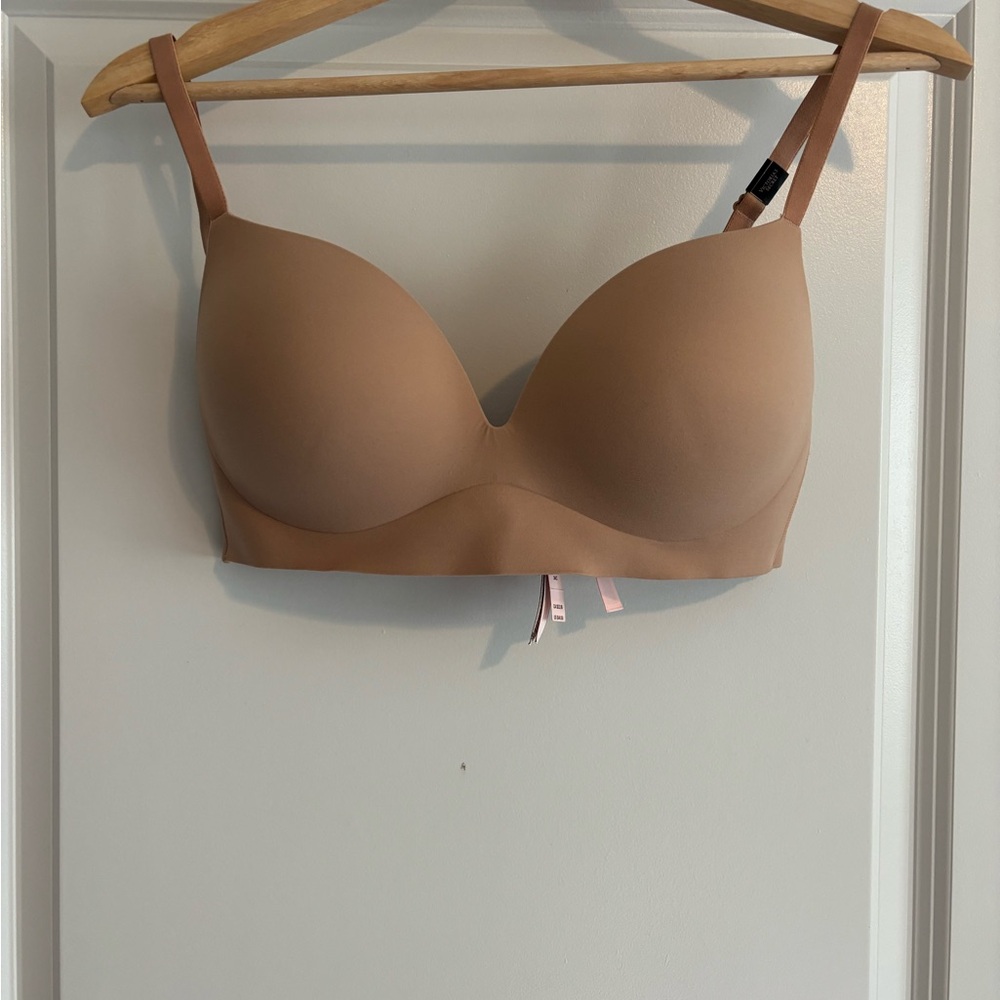 NWT 36C Victoria's Secret Wireless Push up Bra